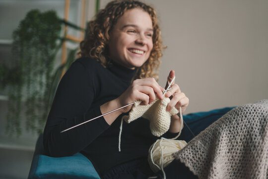 Knitting with Pam